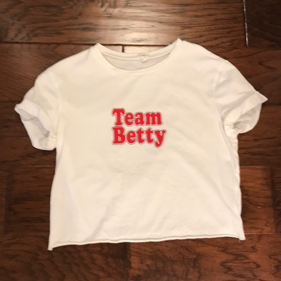 Classic crew neck cropped T-shirt. - Picture 2 of 2